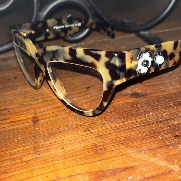 PRADA Tortoise Shell Glasses with Poeme Floral Embellishment on Temples - Picture 1 of 8